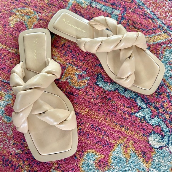 Anthropologie | Women’s honey puffer twist flat sandals, used in box, size 10 - Picture 3 of 14